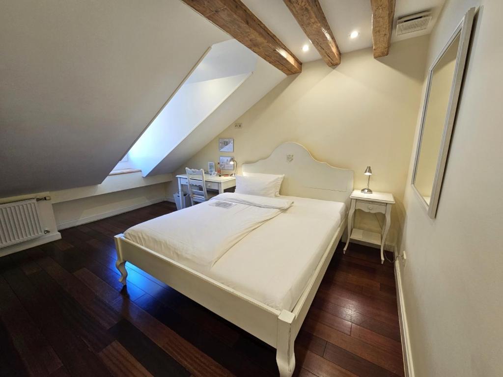 Marstall 3*